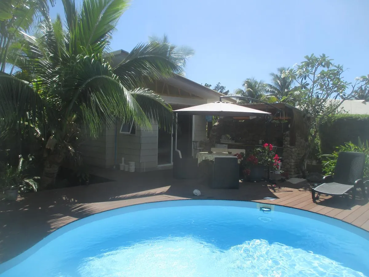 Chambre Bleue Papetoai Bed & Breakfast